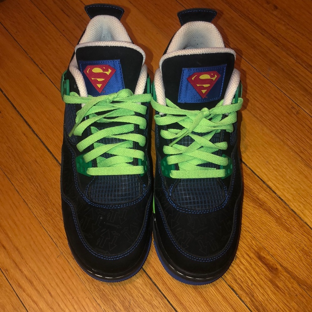 Retro 4 Doernbecher gs size 7 woman size 8.5